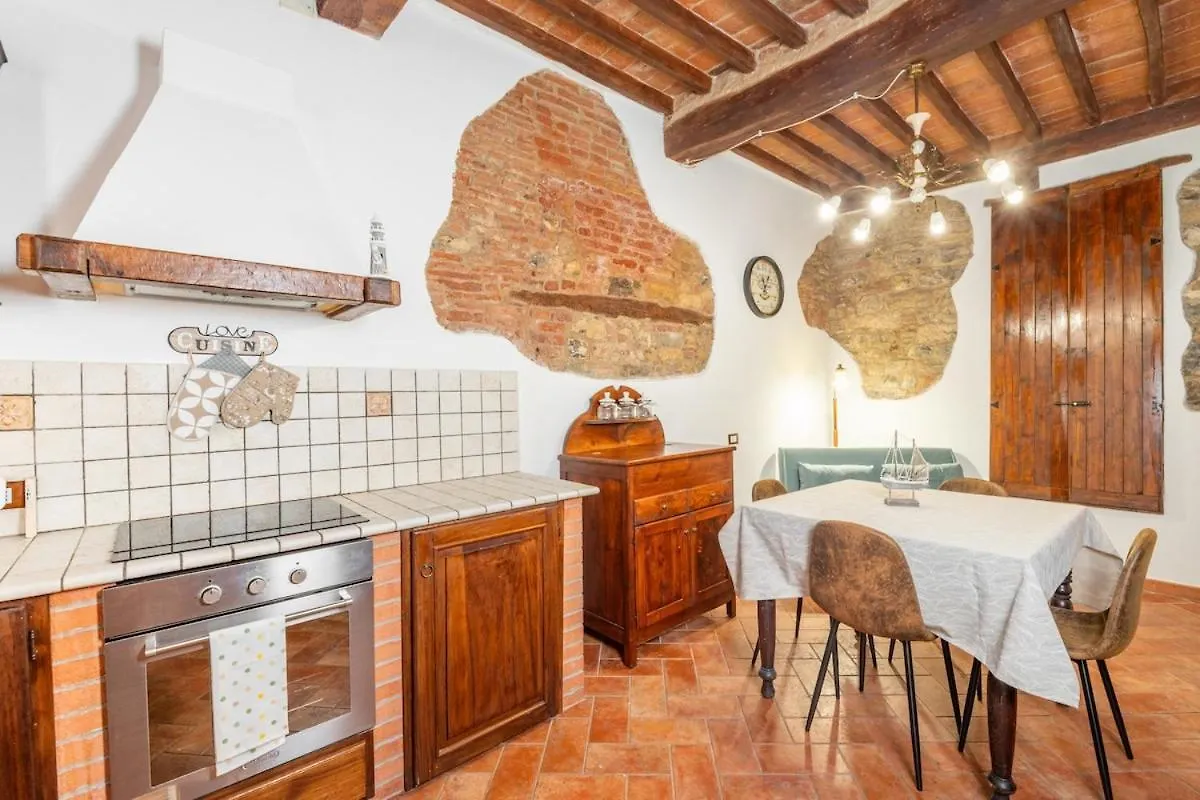 Nido Nel Vicolo Sea And Old Town Daire Piombino İtalya